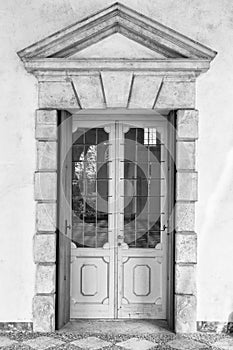 Door of a Venetian villa with a typical stone structure.