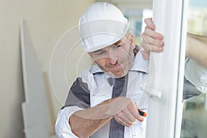 double glazing window installer fixing defect