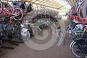 Double level parking for bicycles