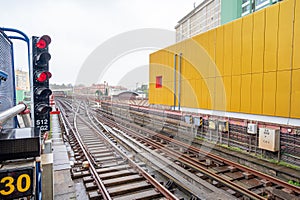 double railway line with converging image of platform at Campo Grande metro station