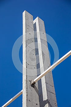 Double reinforced concrete columns