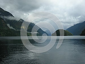 Doubtful Sound, new zealand photo