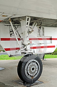 Douglas f5d skylancer main landing gear