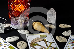 Dowsing Pendulum with Crystals