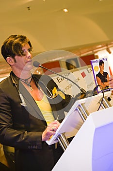 Dr. 90210 - Dr. Robert Rey