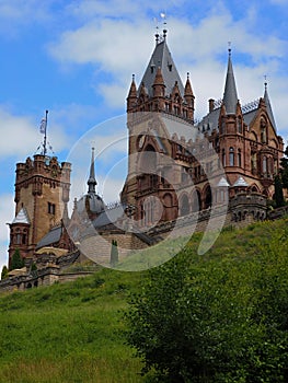 Drachenburg hrad je hrad na skále drachenfels hrad z pohádky a je velmi oblíbeným turistickým destination.Germany