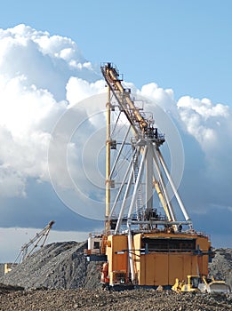 Dragline in open pit