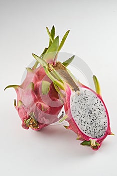 Dragon fruit cut (Pitaya)