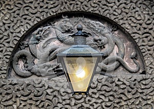 Dragon Molding with Victorian Outdoor Street Light