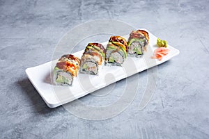 dragon roll sushi