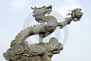 Dragon sculpture