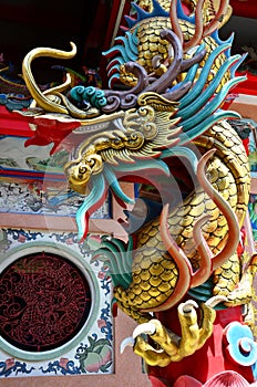 Drak socha na čínština chrám z thajsko 