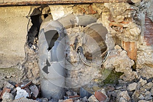 Drainage in poor condition, broken due to the passage of time