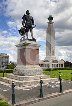 Drake Monument, Plymouth photo