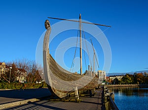 Drakkar Viking wooden boat