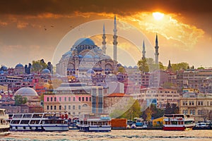 Dramatic sunset over Suleymaniye Mosque in Istanbul, Turkey