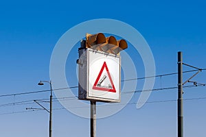 Draw bridge traffic sign