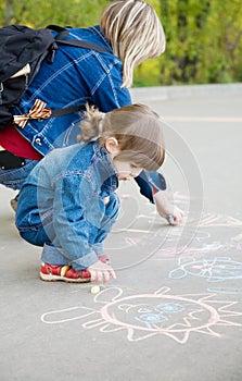 Drawing on a pavement