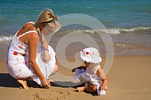 Drawing in the sand