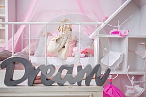 Dreamy pink ballerina bedroom