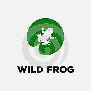 Simple Minimalist Animal Frog Lotus Leaf Logo Design