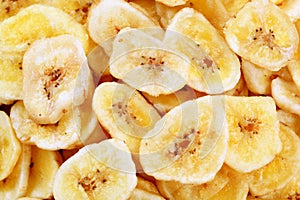 Dried banana chips