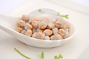 Dried chick peas