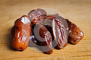 Dried dates