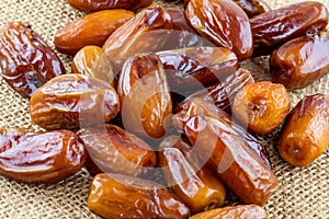 Dried dates