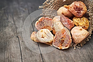 Dried figs