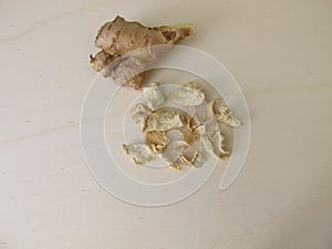 Dried ginger root