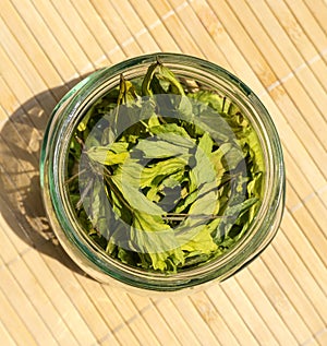Dried leaves of lovage