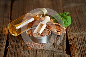 Dried linseed with macerated oil