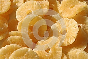 Dried pineapple