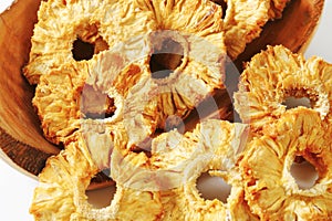 Dried pineapple rings