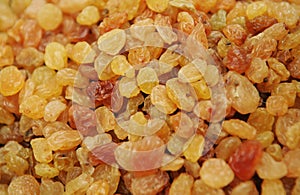 Dried raisins