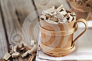 Dried and sliced marshmallow root