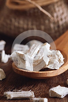 Dried and sliced marshmallow root