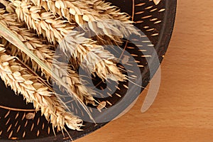 Dried wheat in a bowl