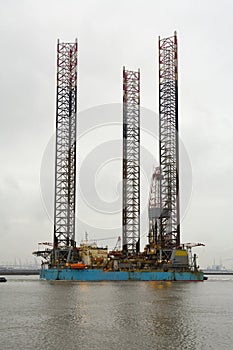 Drilling rig