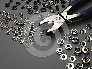 Drilling and riveting tools for the processing of fasteners and holes in leathercraft or tailoring