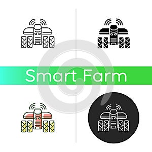 Driverless tractors icon