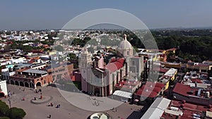 Drone shot zoom in tequisquiapan queretaro
