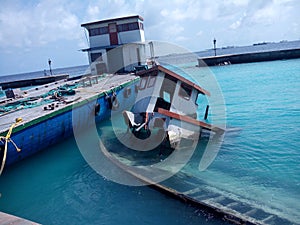 Drowned boat at Vilingili Jetty