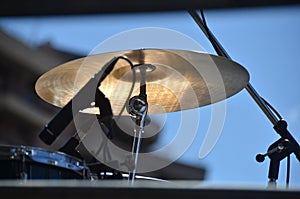 Drum - Cymbal and microphone photography - Platillo de bateria