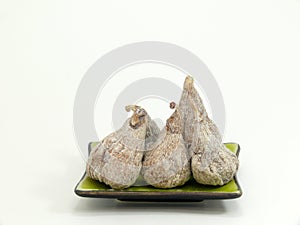 Dry figs