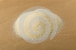 Dry gelatine powder and granules used as a gelling agent photo