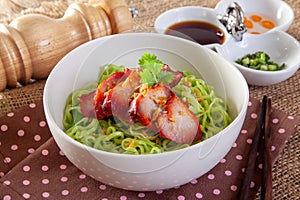 Dry noodle with pork