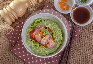 Dry noodle with pork