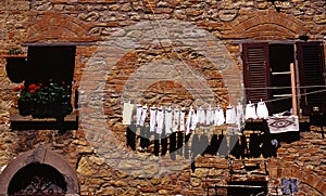 Drying laundry outside